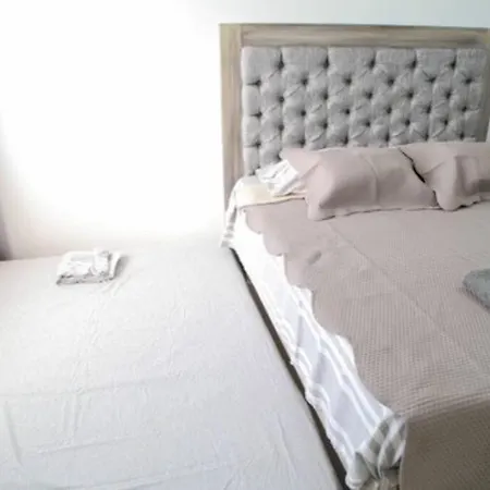 Stylish&renovated In El Laguito, *